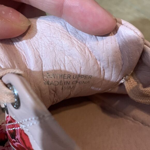 Pink Floral J.Slides  - Picture 4 of 6